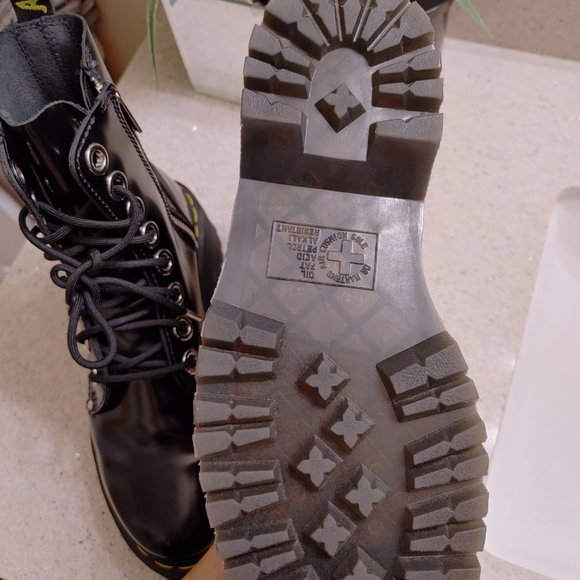 Doc Martens - Picture 5 of 5